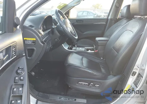 2010 Hyundai Veracruz Limited z USA, uszkodzony, nr VIN KM8NU4CC0AU137789